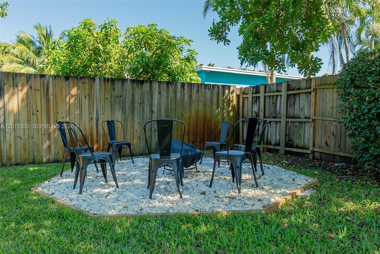 712 Tradewind Dr, North Palm Beach FL 33408