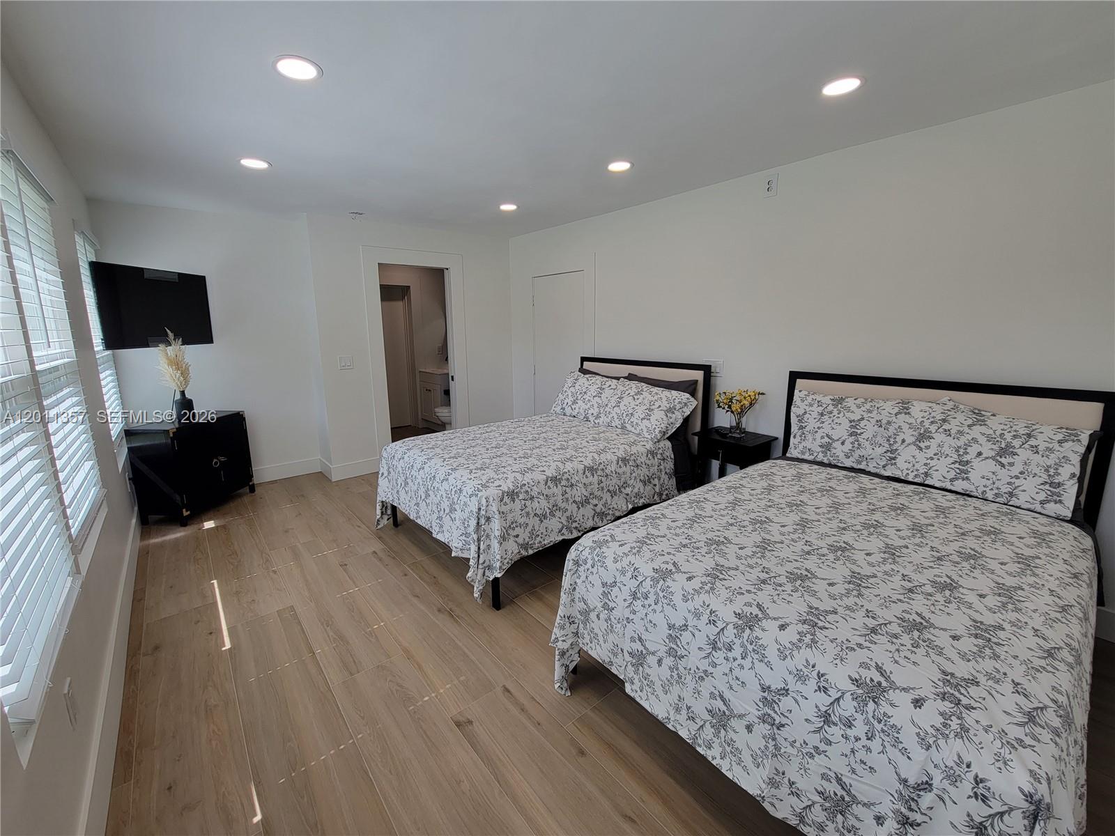 735 Tradewind Dr, North Palm Beach FL 33408