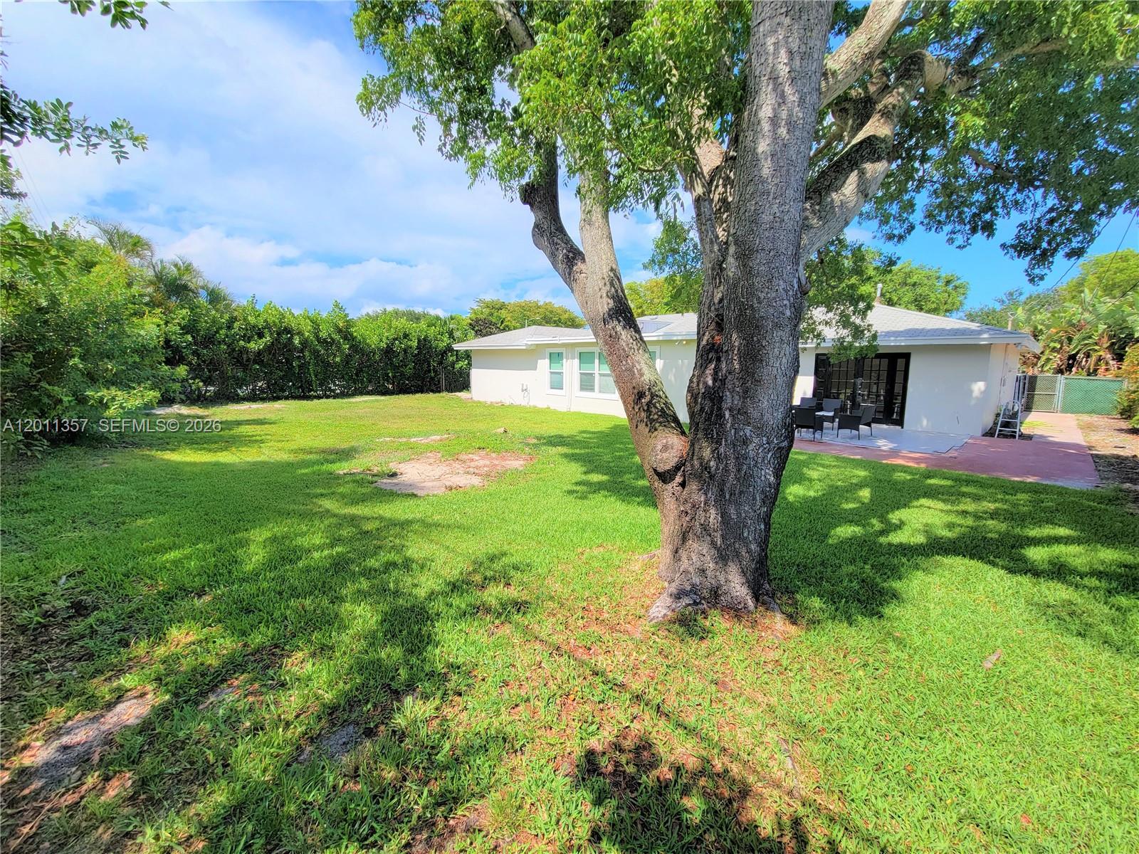 735 Tradewind Dr, North Palm Beach FL 33408