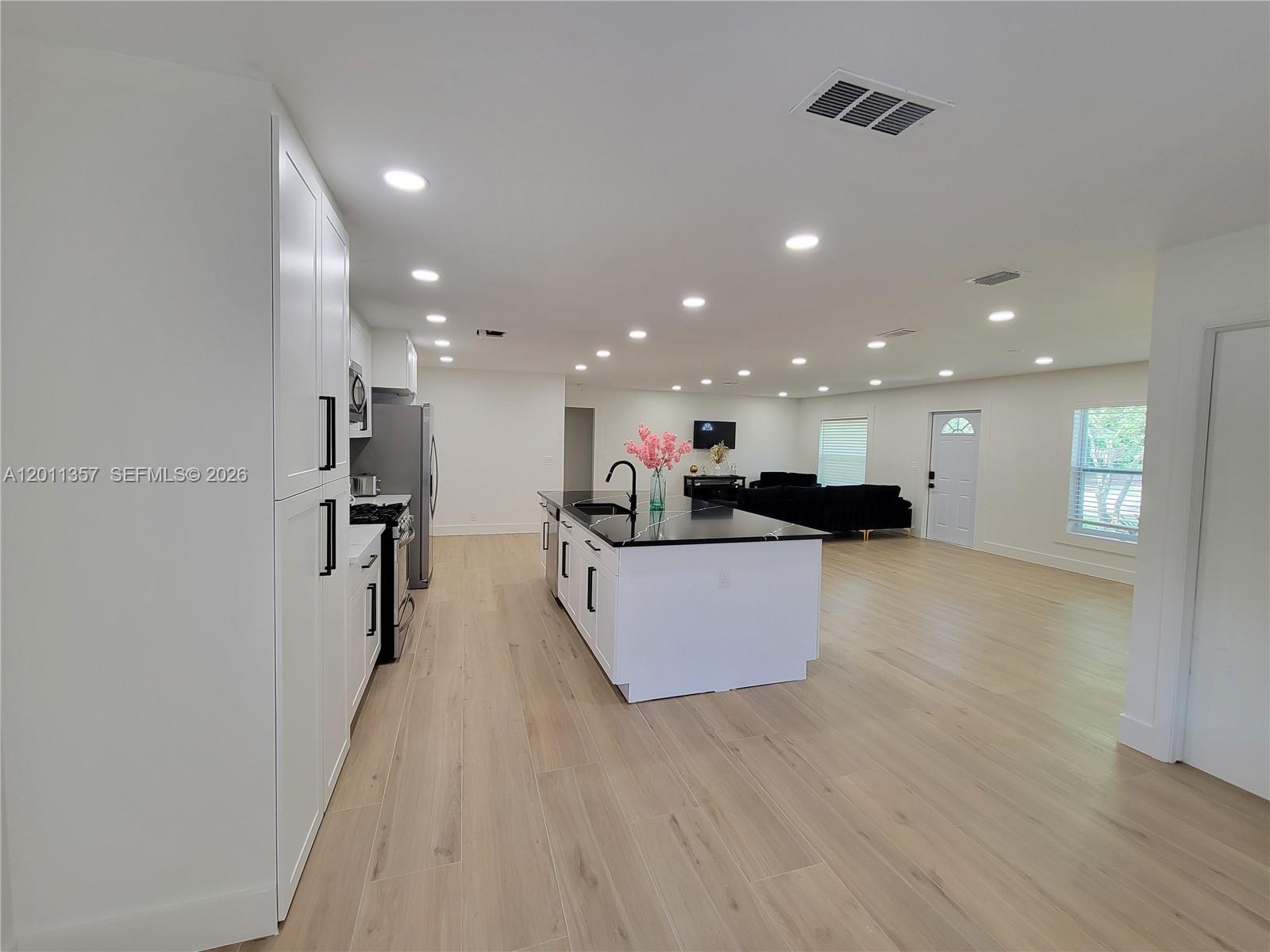 735 Tradewind Dr, North Palm Beach FL 33408