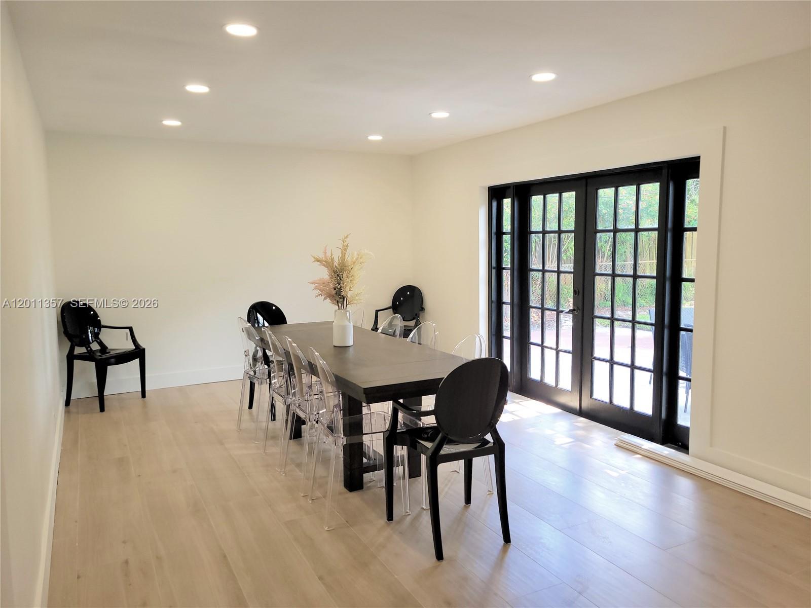 735 Tradewind Dr, North Palm Beach FL 33408