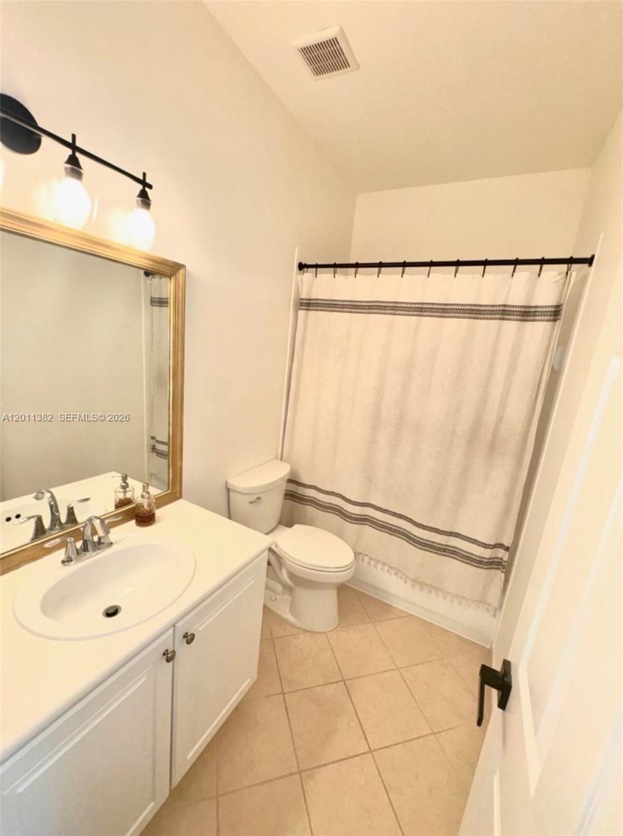 22372 SW 89th Path, Cutler Bay FL 33190