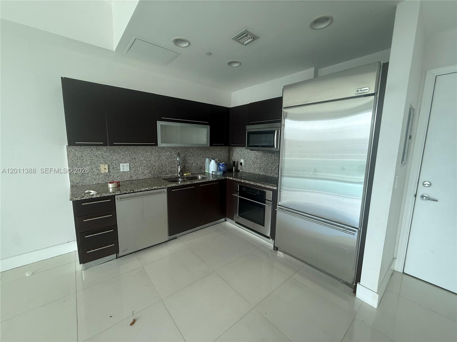 950 Brickell Bay Dr #4308, Miami FL 33131