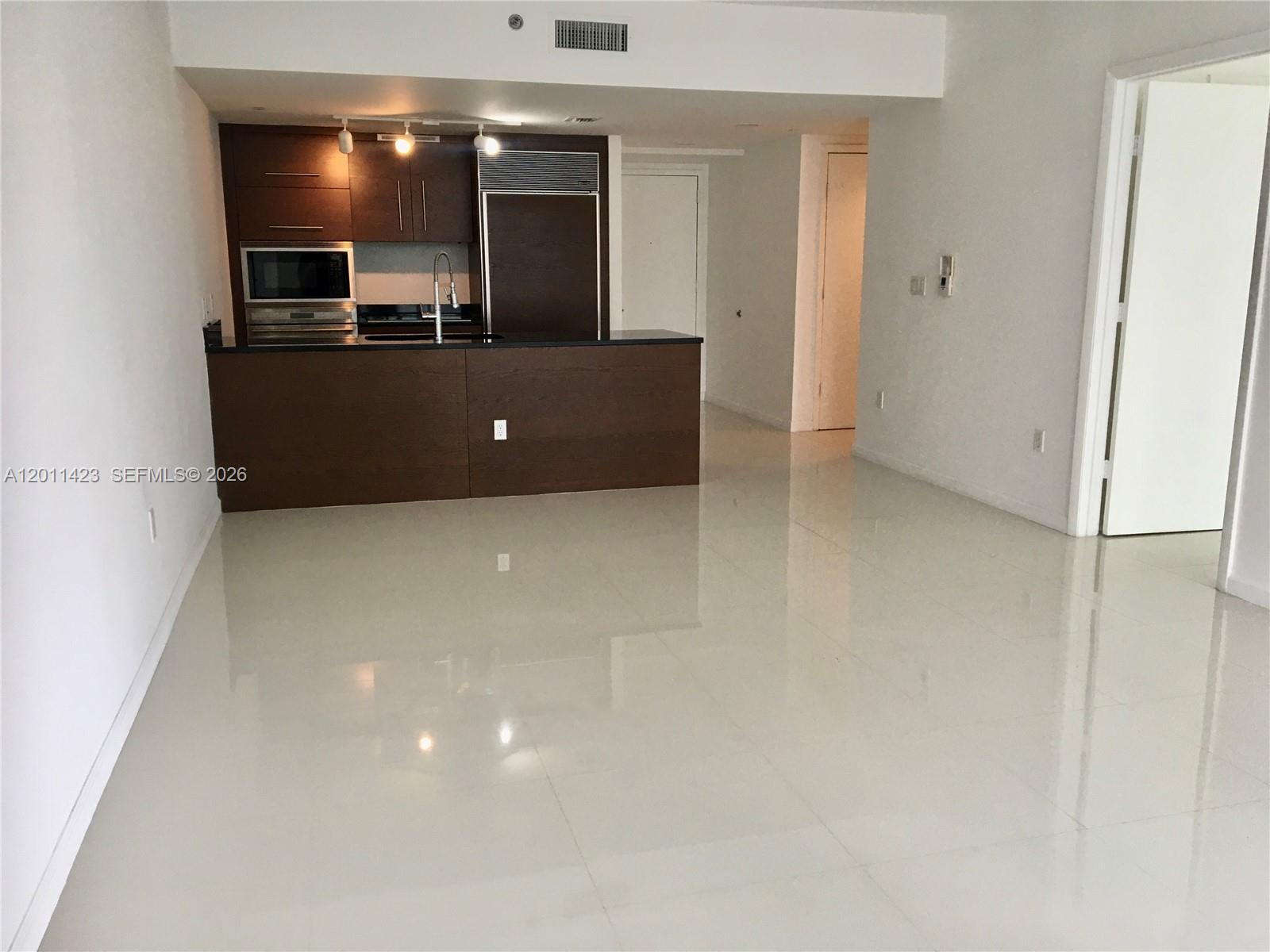 475 Brickell Avenue #1614, Miami FL 33131