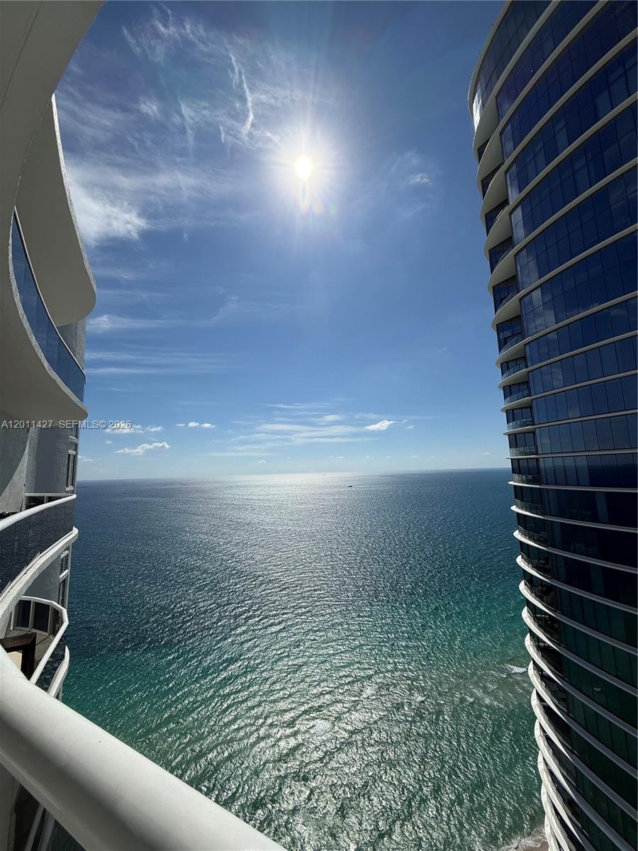 15811 Collins Ave #4207, Sunny Isles Beach FL 33160