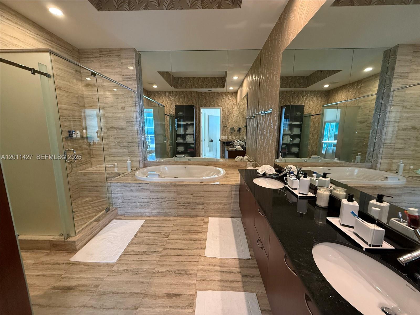 15811 Collins Ave #4207, Sunny Isles Beach FL 33160