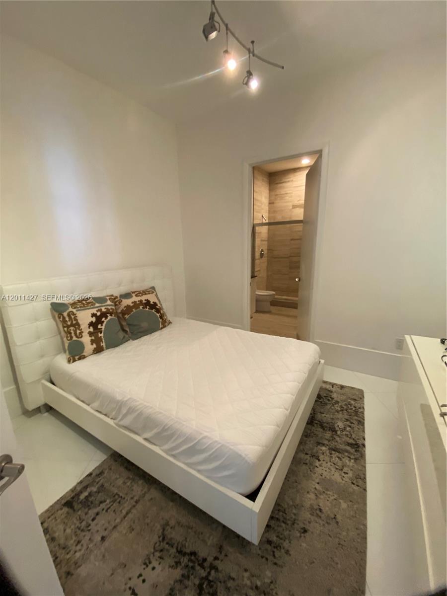 15811 Collins Ave #4207, Sunny Isles Beach FL 33160