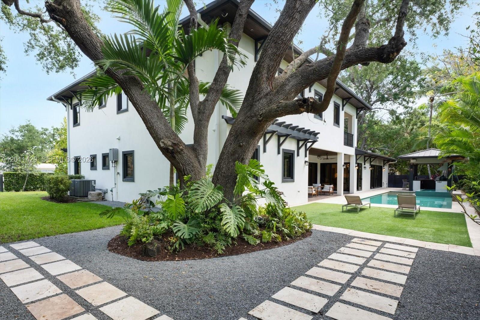 8100 SW 96th St, Miami FL 33156