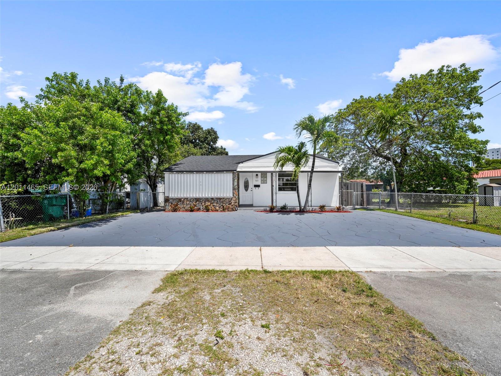 521 SW 64th Ct, Miami FL 33144