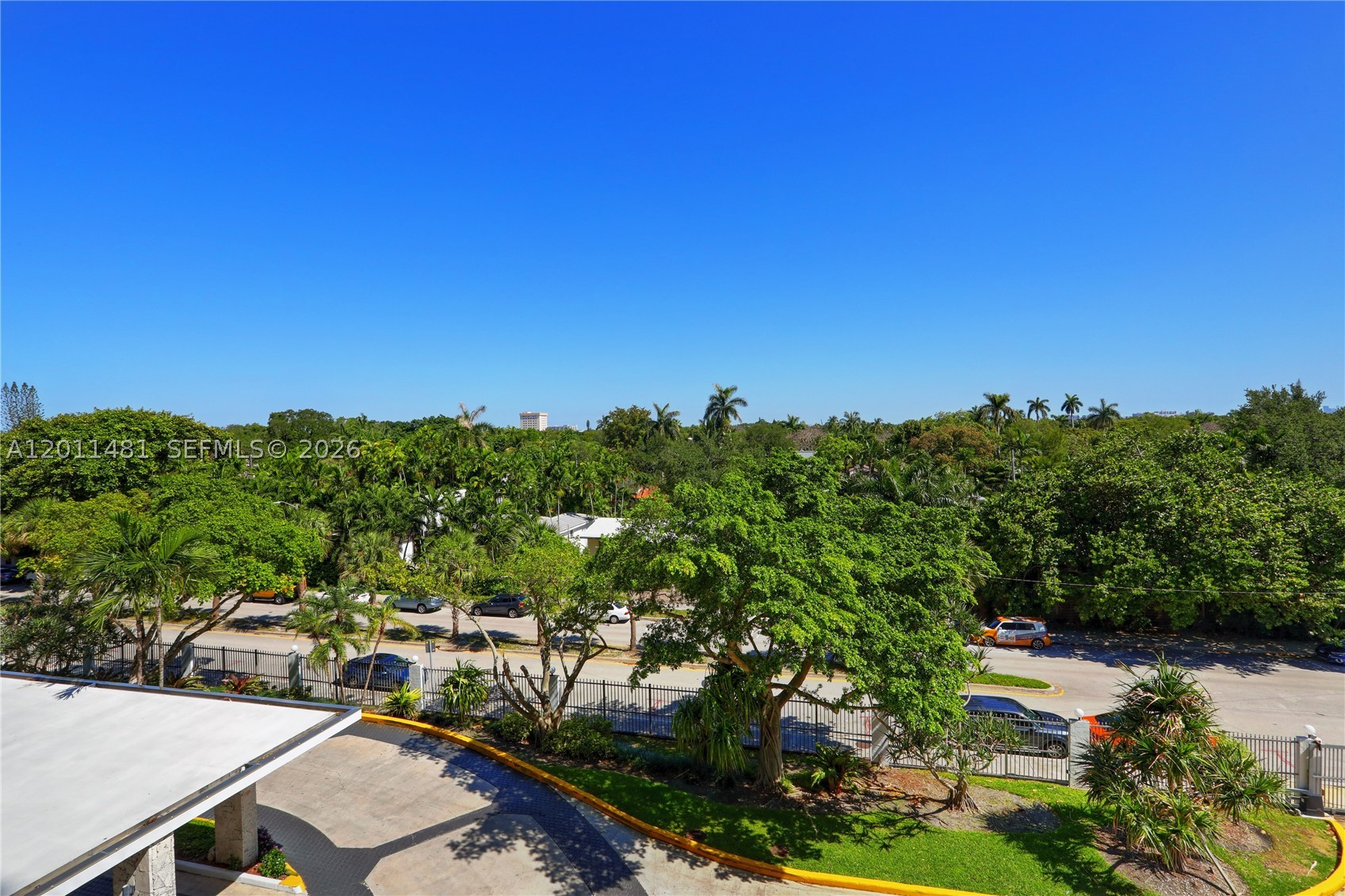 780 NE 69th St #404, Miami FL 33138