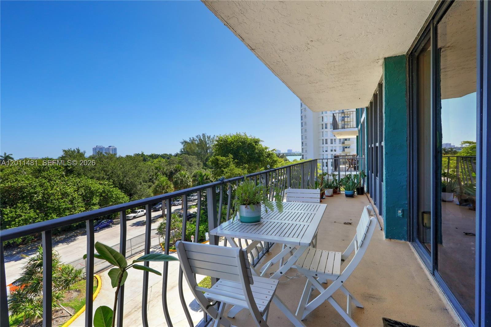 780 NE 69th St #404, Miami FL 33138