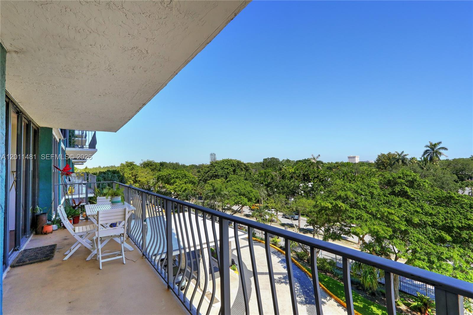 780 NE 69th St #404, Miami FL 33138