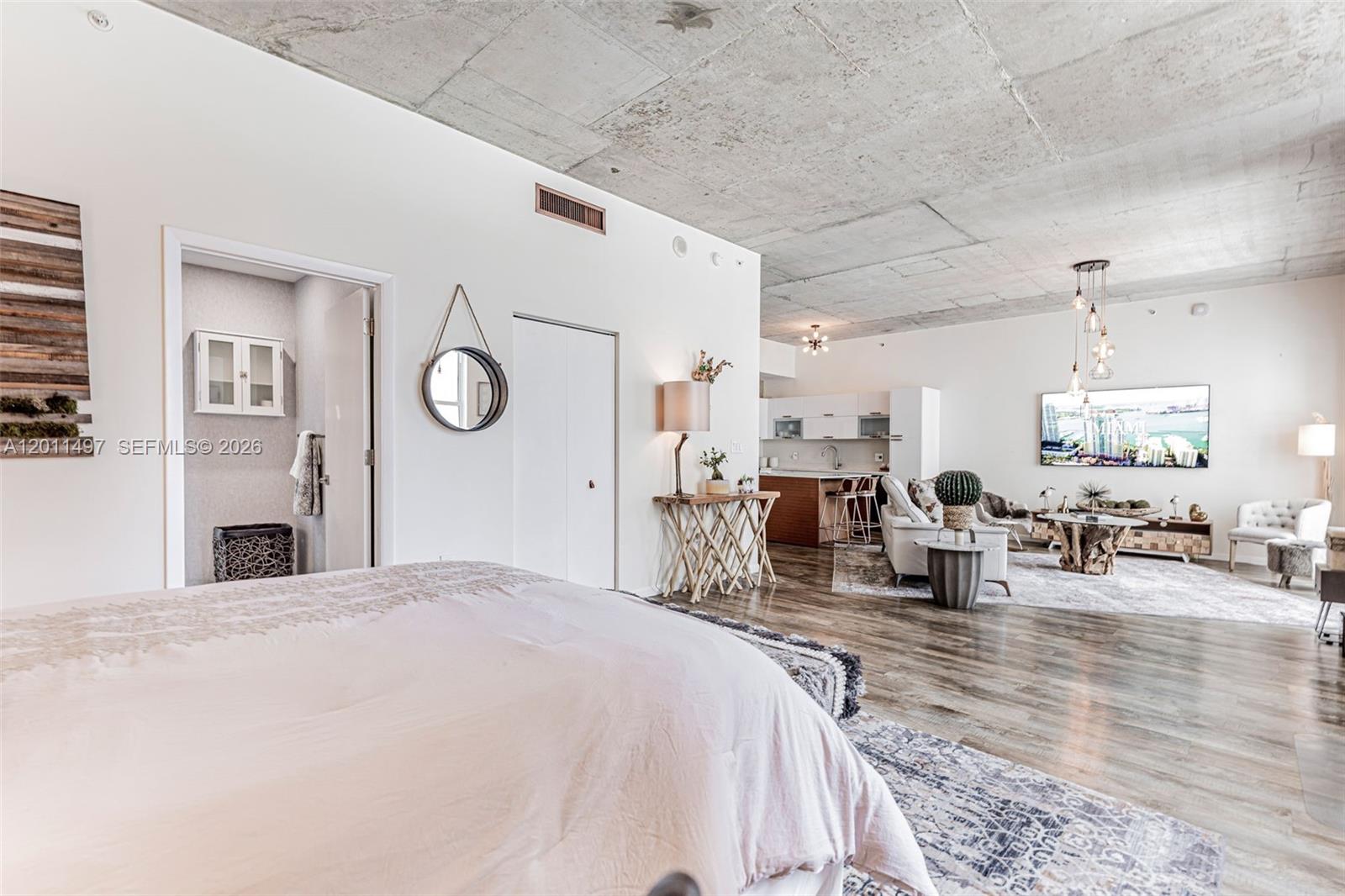 133 NE 2nd Ave #1208, Miami FL 33132
