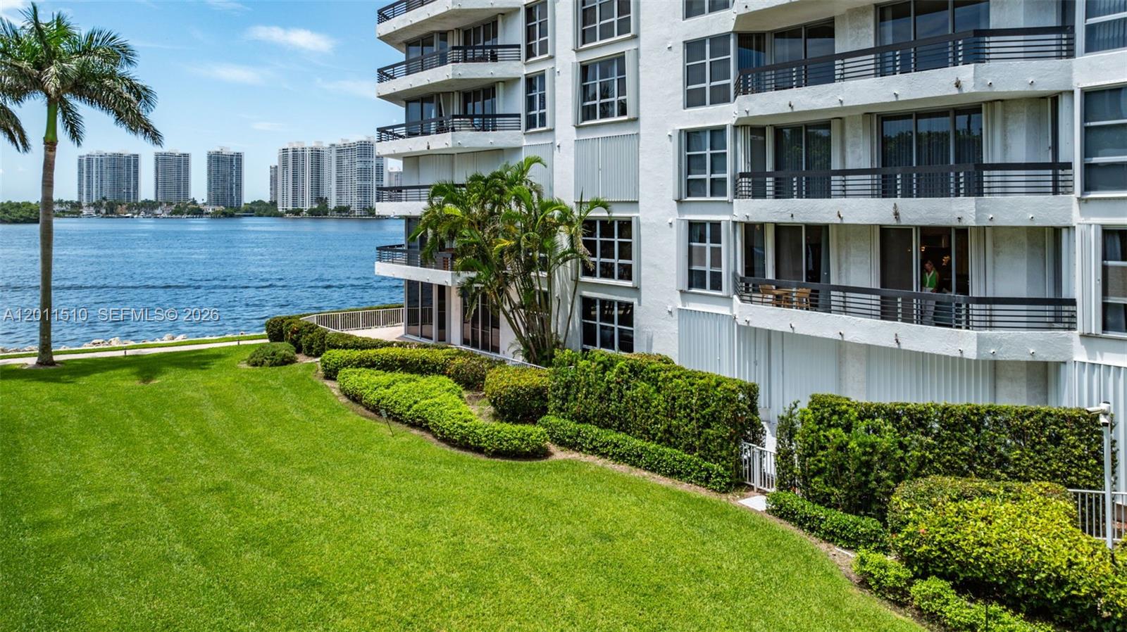 3530 Mystic Pointe Dr #214, Aventura FL 33180