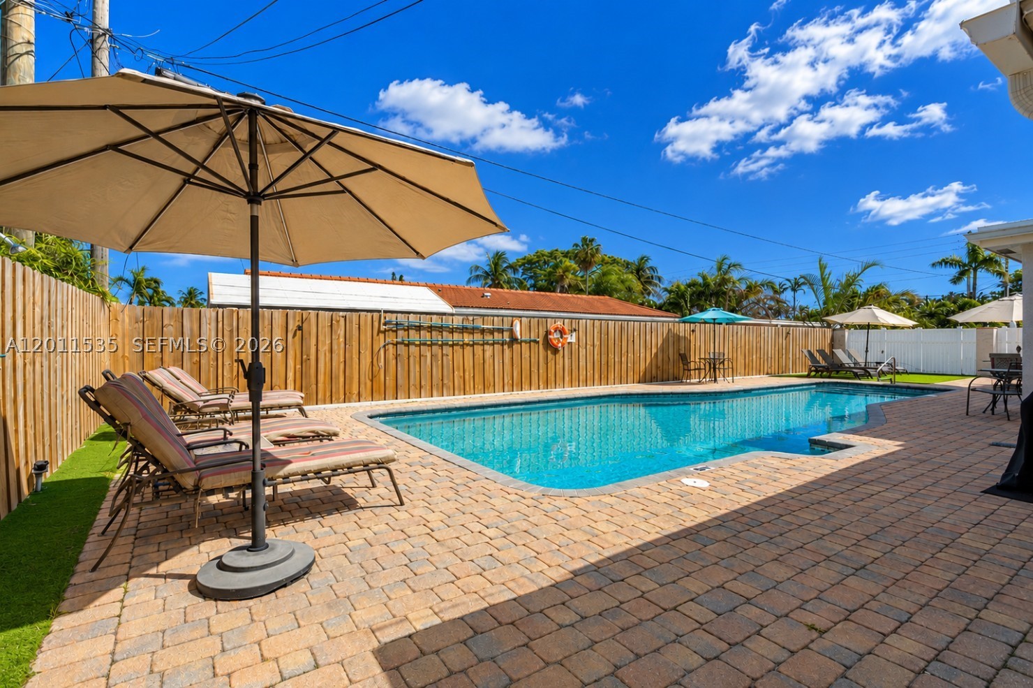 1660 NE 25th Ave, Pompano Beach FL 33062