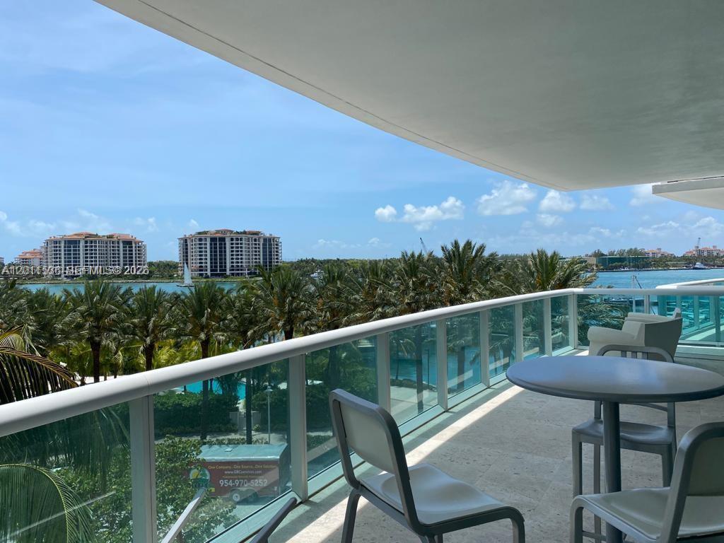 1000 S Pointe Dr #405, Miami Beach FL 33139