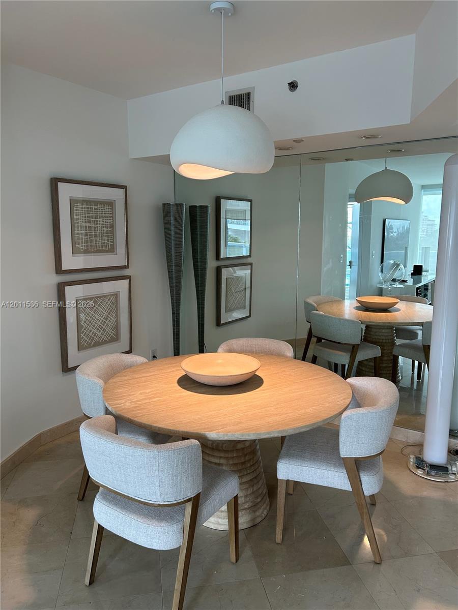 1000 S Pointe Dr #405, Miami Beach FL 33139