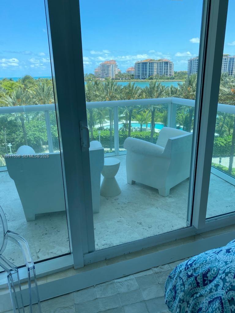 1000 S Pointe Dr #405, Miami Beach FL 33139