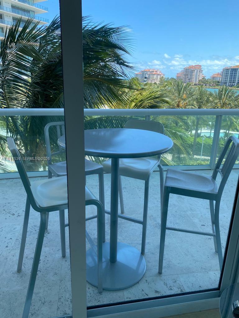 1000 S Pointe Dr #405, Miami Beach FL 33139