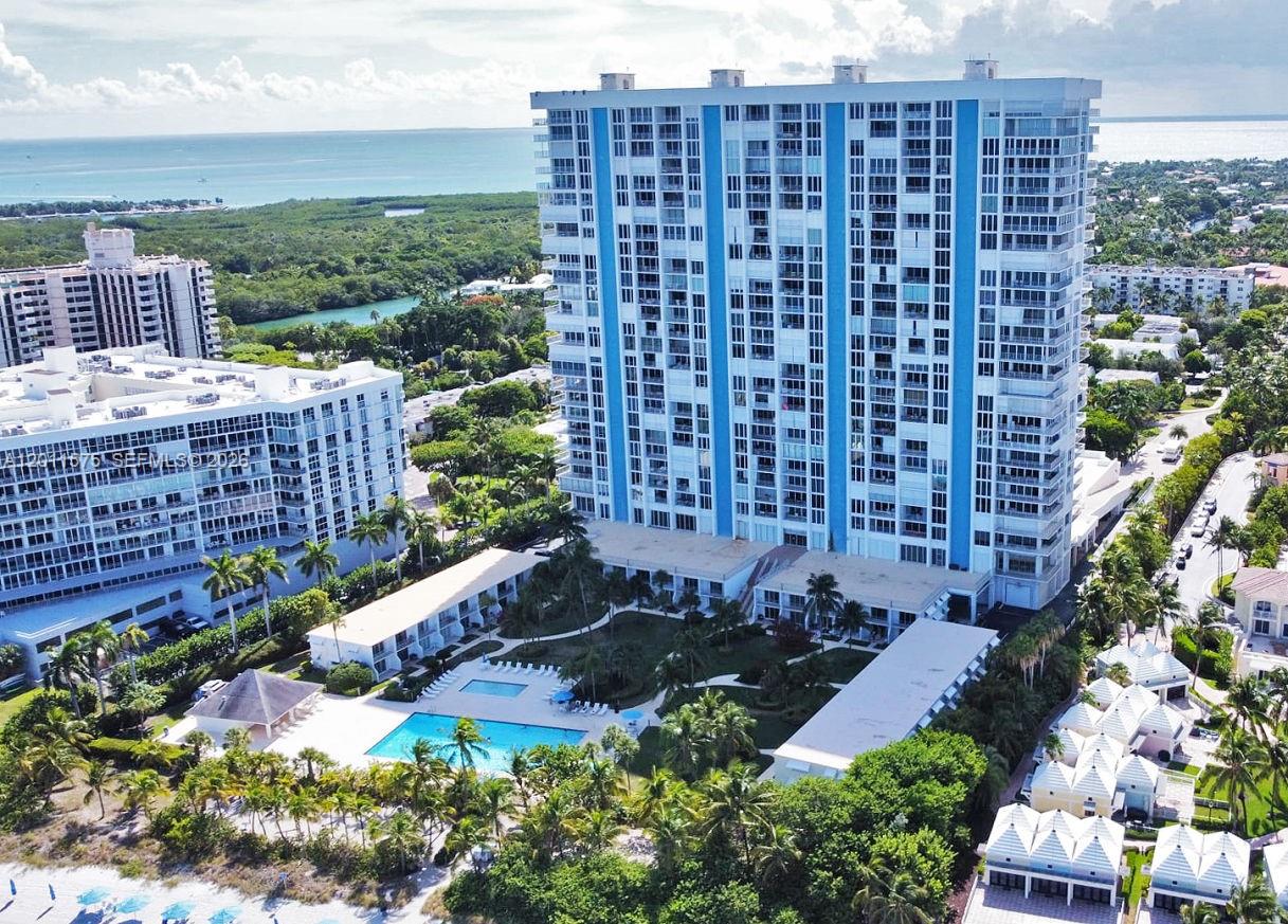 881 Ocean Dr #7D, Key Biscayne FL 33149