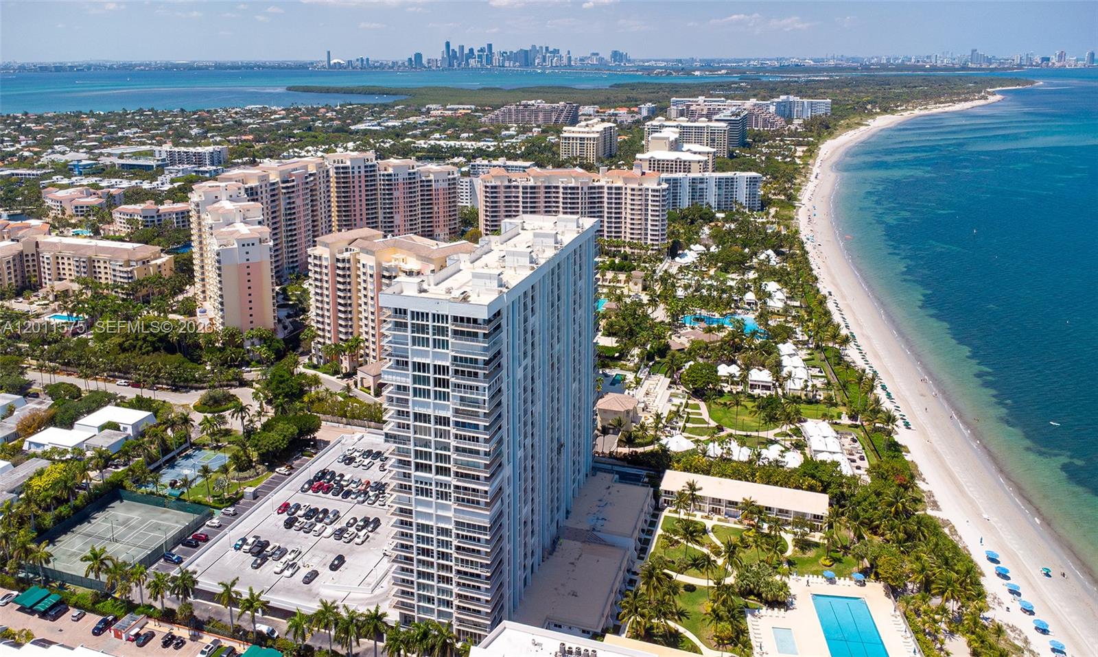 881 Ocean Dr #7D, Key Biscayne FL 33149