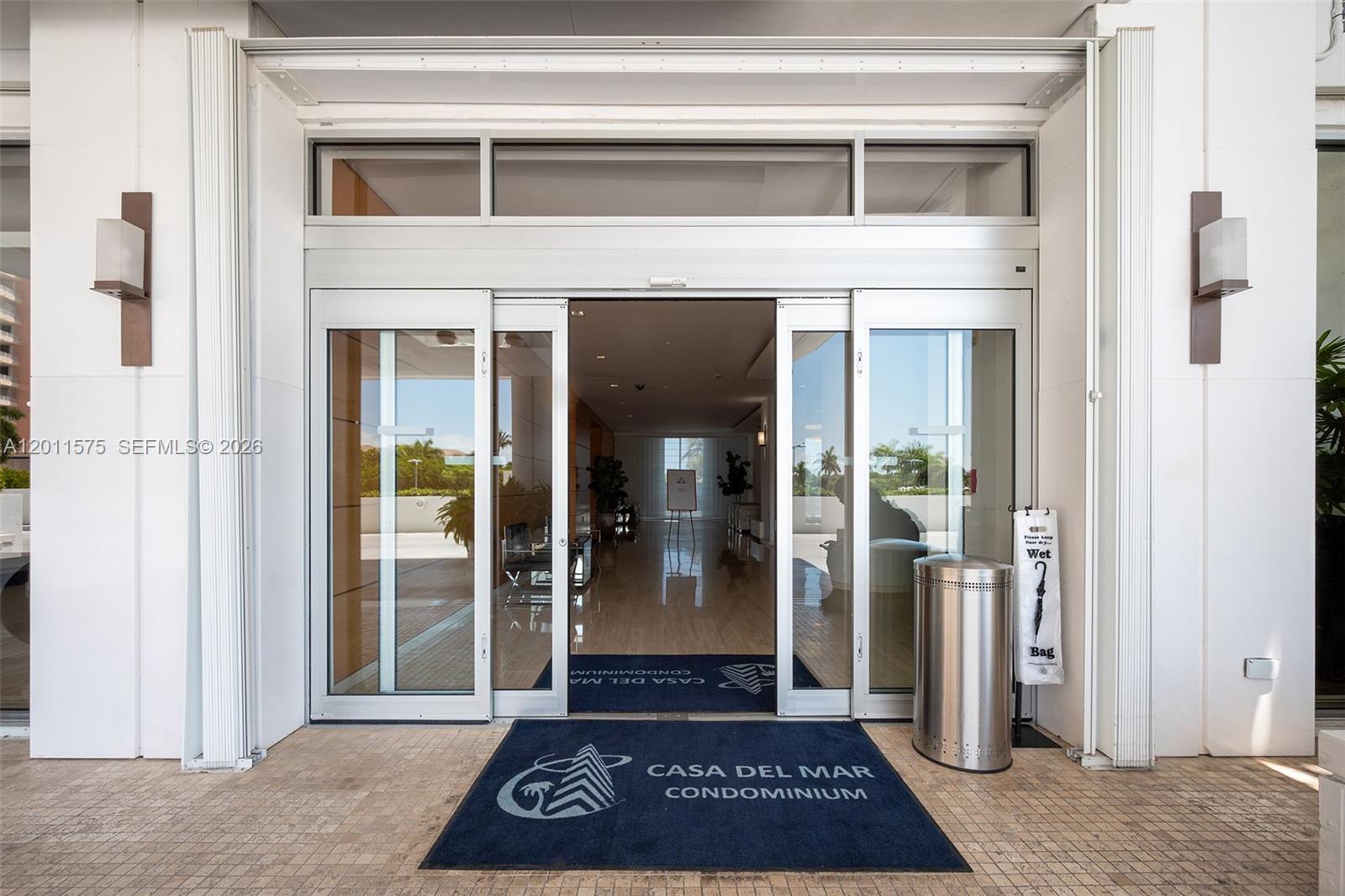881 Ocean Dr #7D, Key Biscayne FL 33149