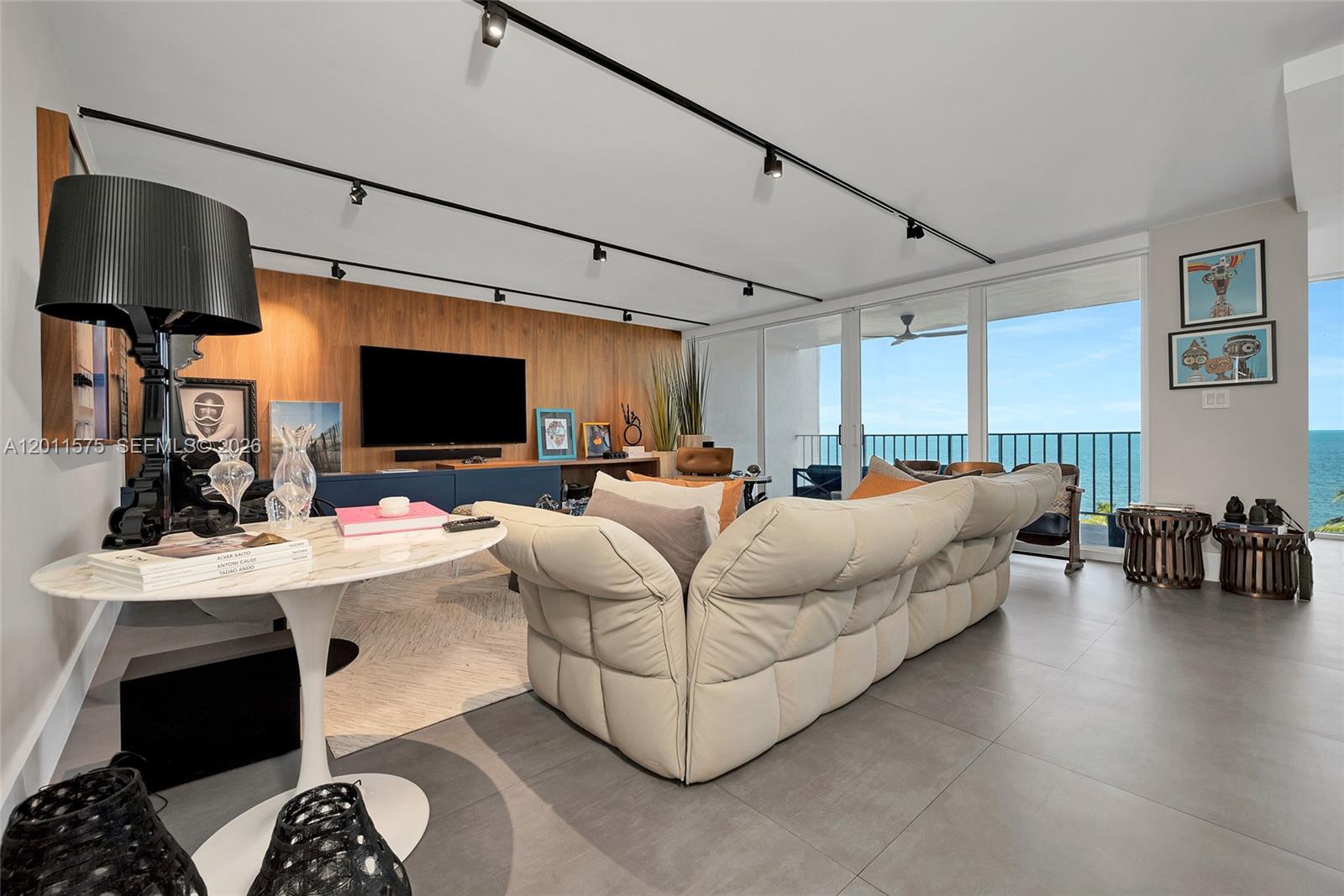 881 Ocean Dr #7D, Key Biscayne FL 33149