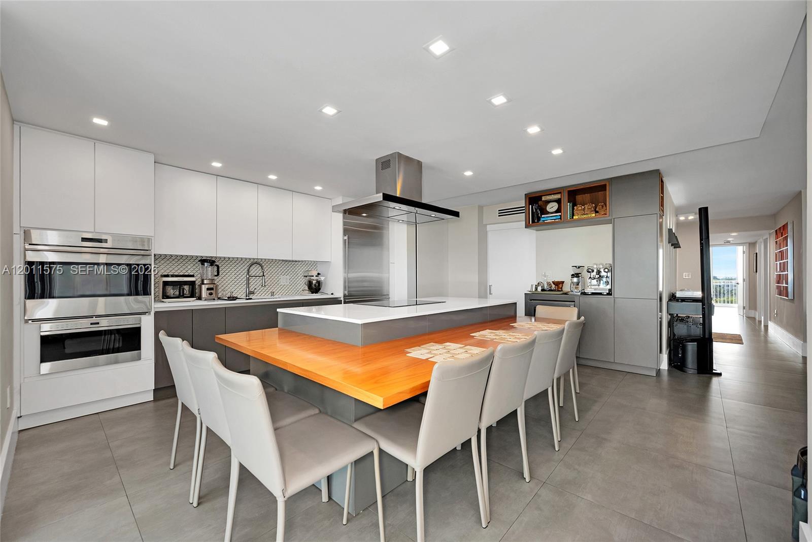 881 Ocean Dr #7D, Key Biscayne FL 33149