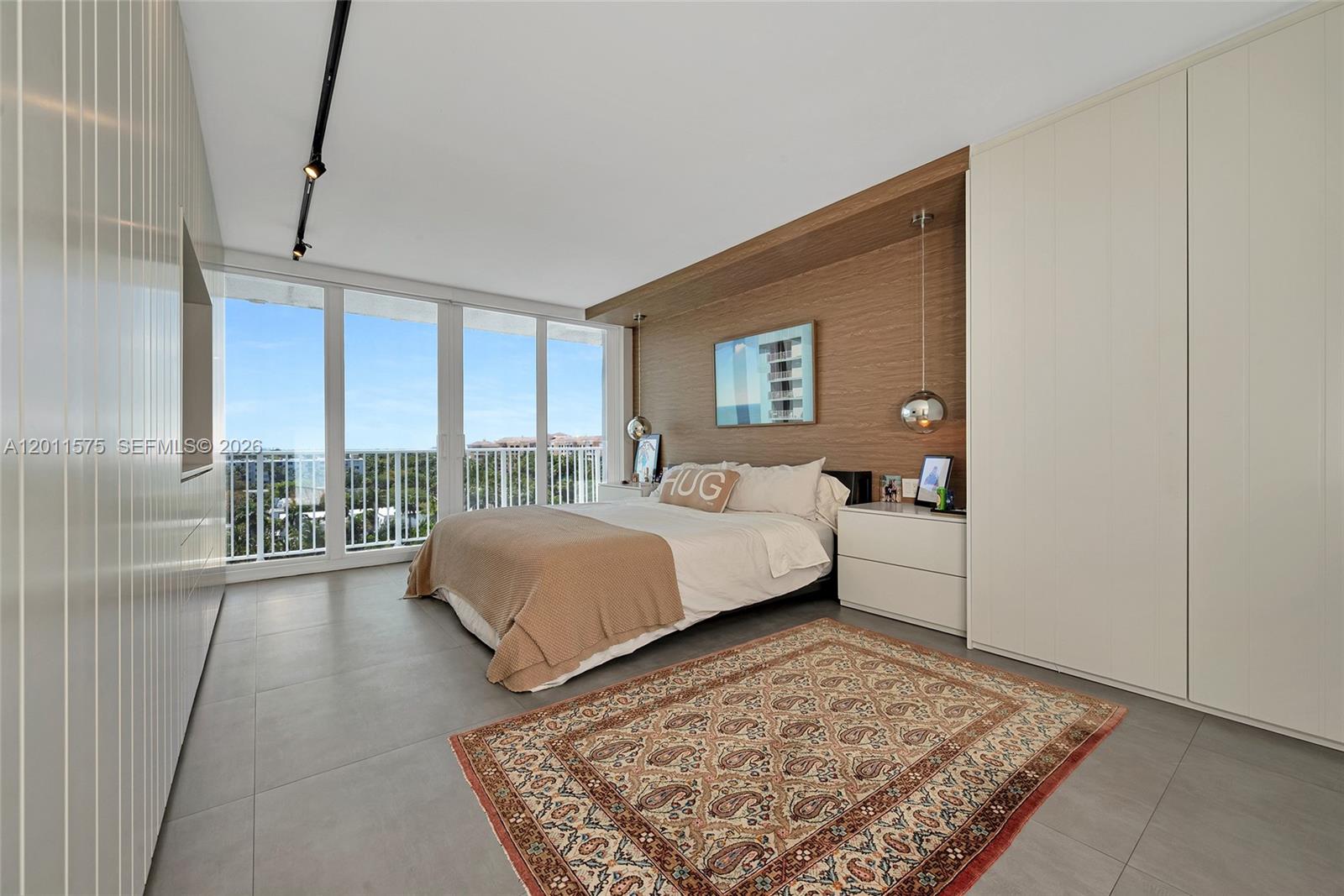 881 Ocean Dr #7D, Key Biscayne FL 33149