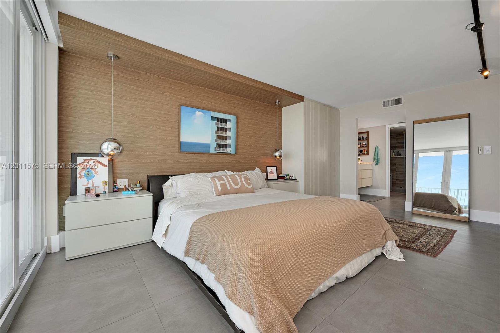 881 Ocean Dr #7D, Key Biscayne FL 33149