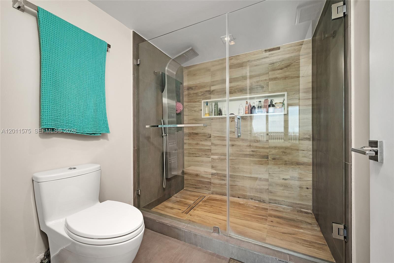 881 Ocean Dr #7D, Key Biscayne FL 33149