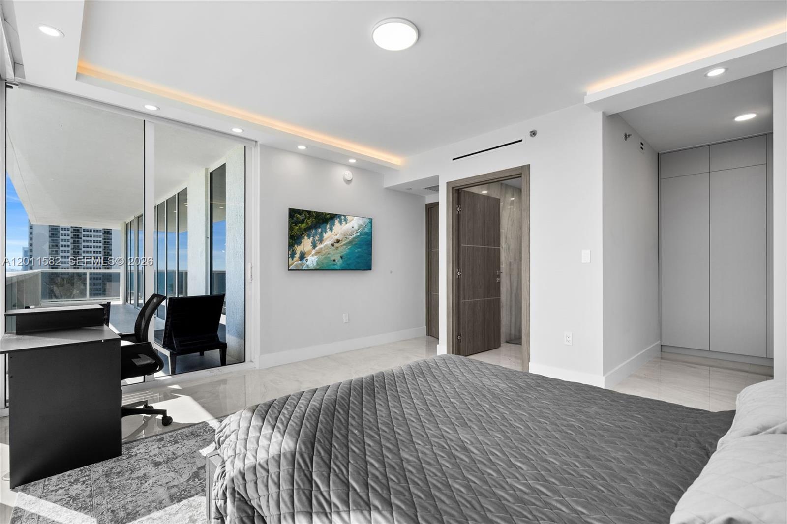 1830 S Ocean Dr #1002, Hallandale Beach FL 33009