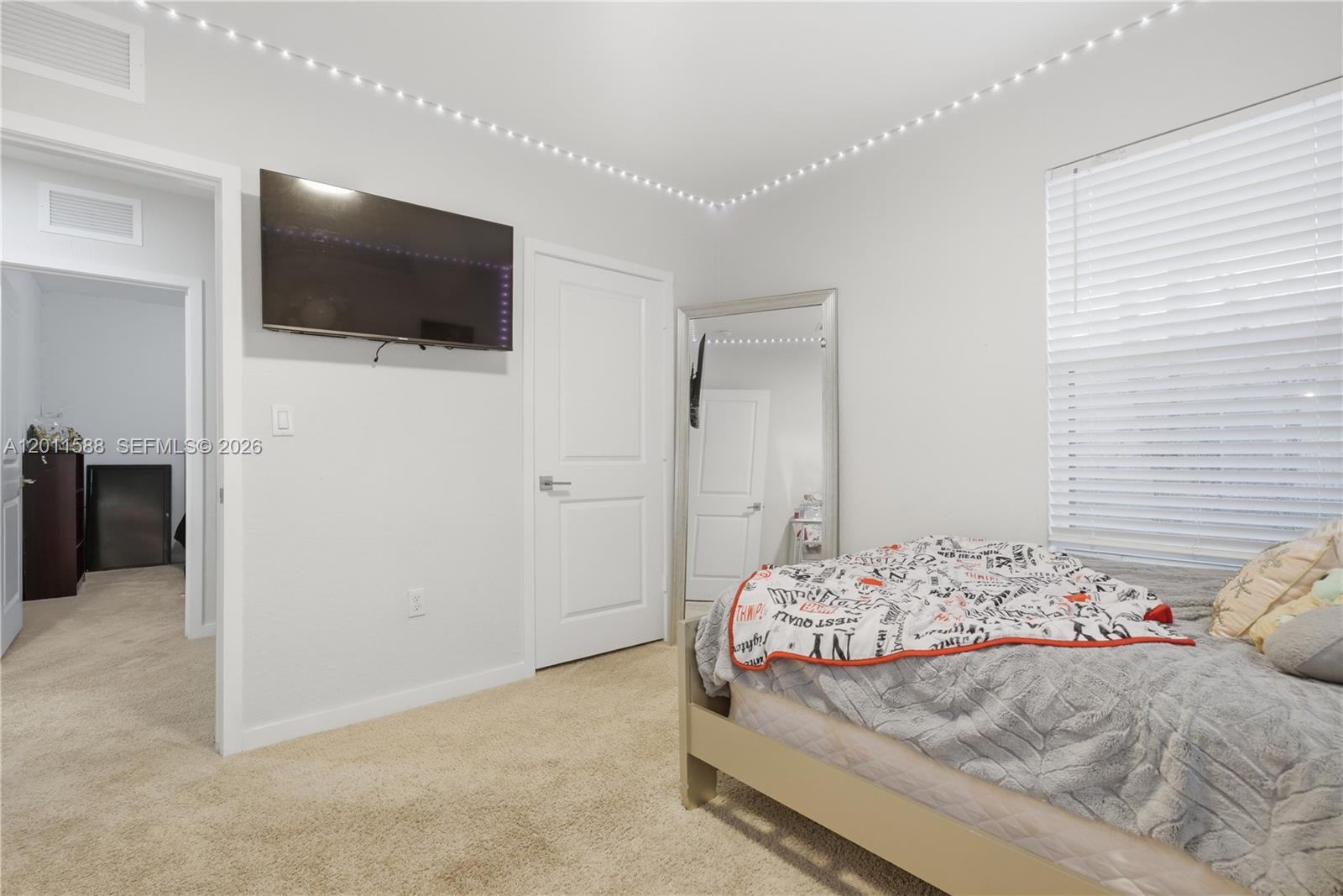 439 NE 6th Pl, Florida City FL 33034