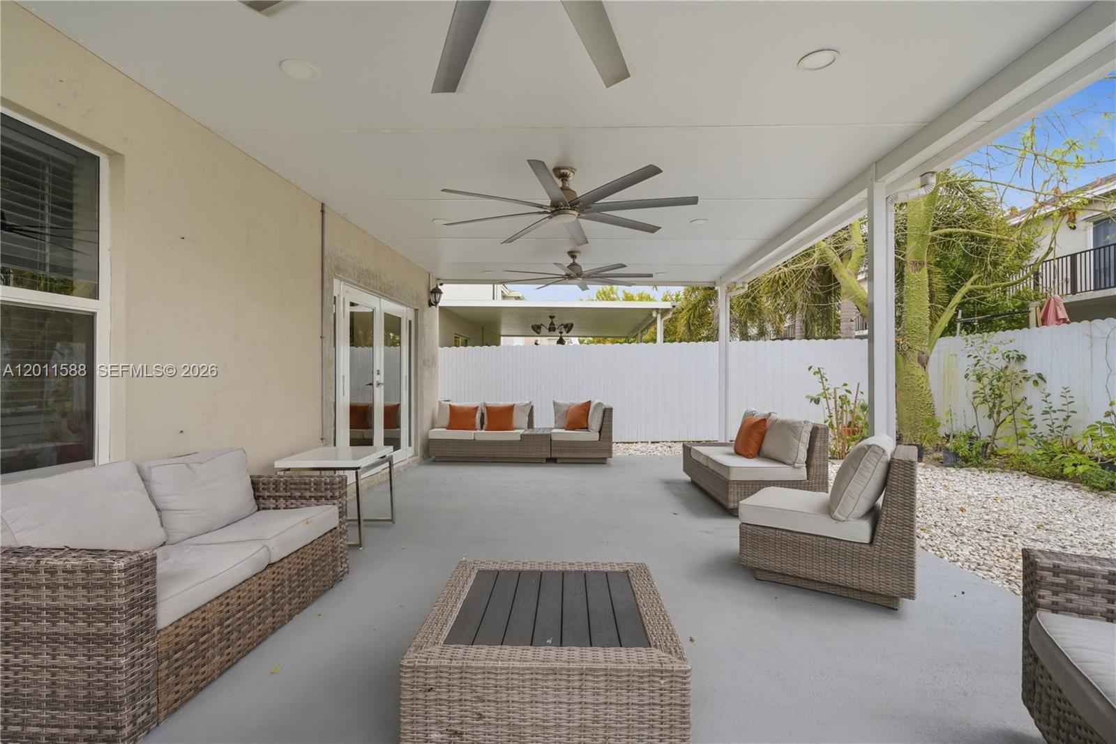 439 NE 6th Pl, Florida City FL 33034