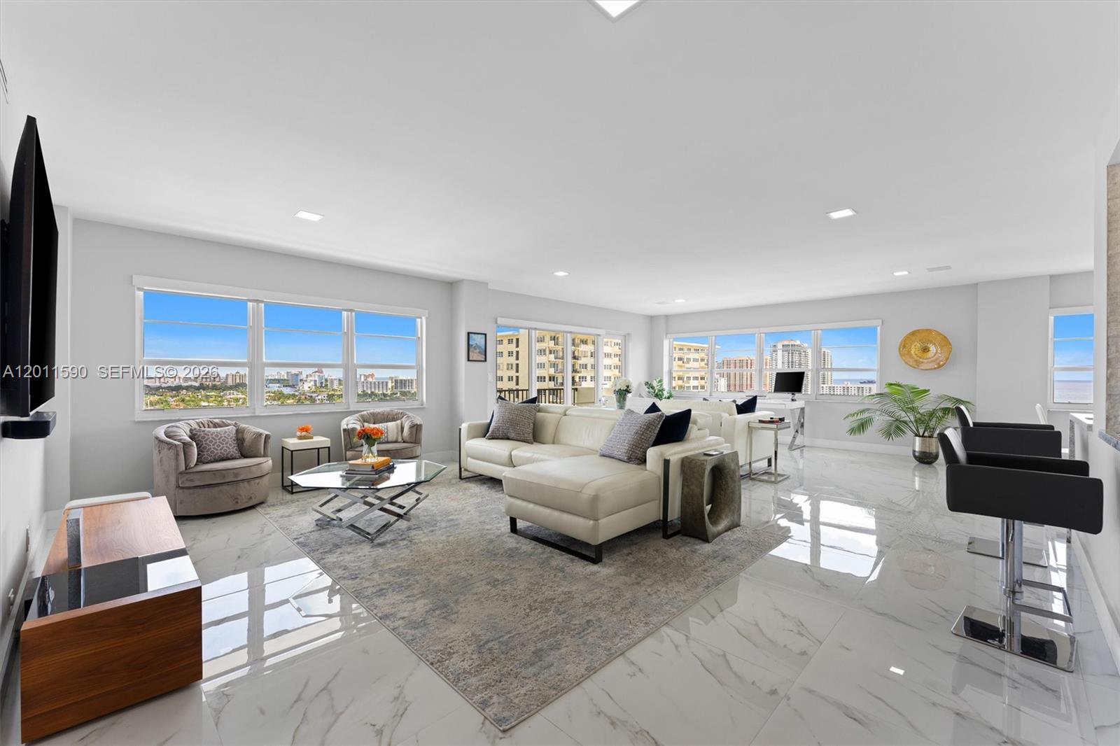 340 Sunset Dr #1810, Fort Lauderdale FL 33301