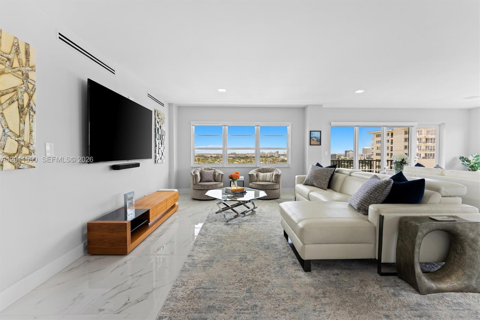 340 Sunset Dr #1810, Fort Lauderdale FL 33301