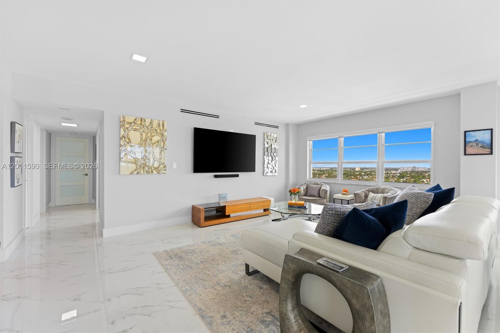 340 Sunset Dr #1810, Fort Lauderdale FL 33301