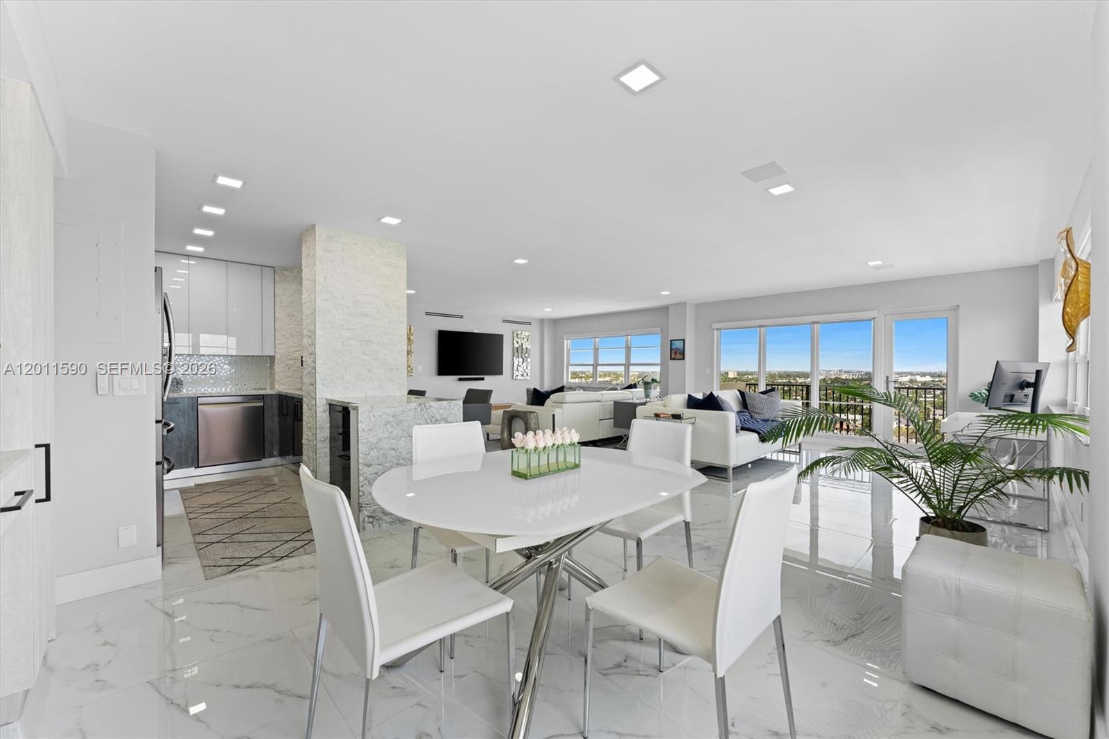 340 Sunset Dr #1810, Fort Lauderdale FL 33301