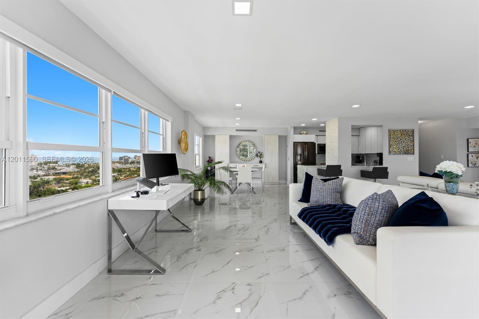 340 Sunset Dr #1810, Fort Lauderdale FL 33301