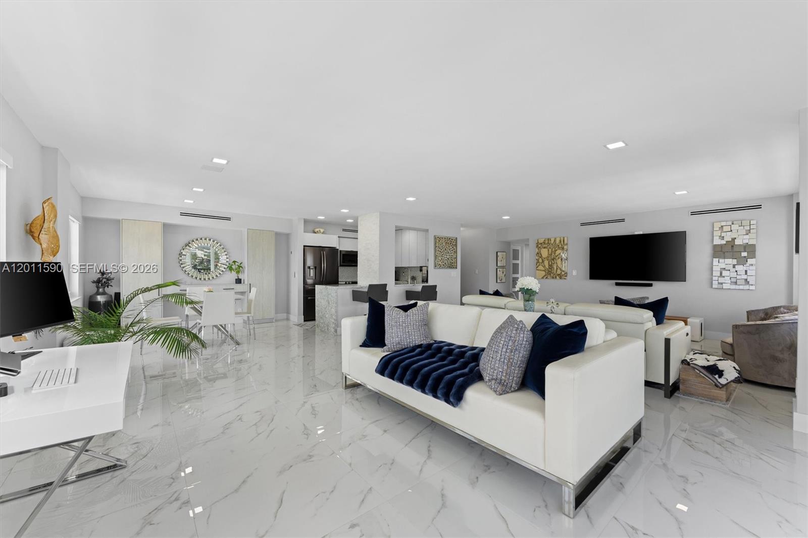 340 Sunset Dr #1810, Fort Lauderdale FL 33301