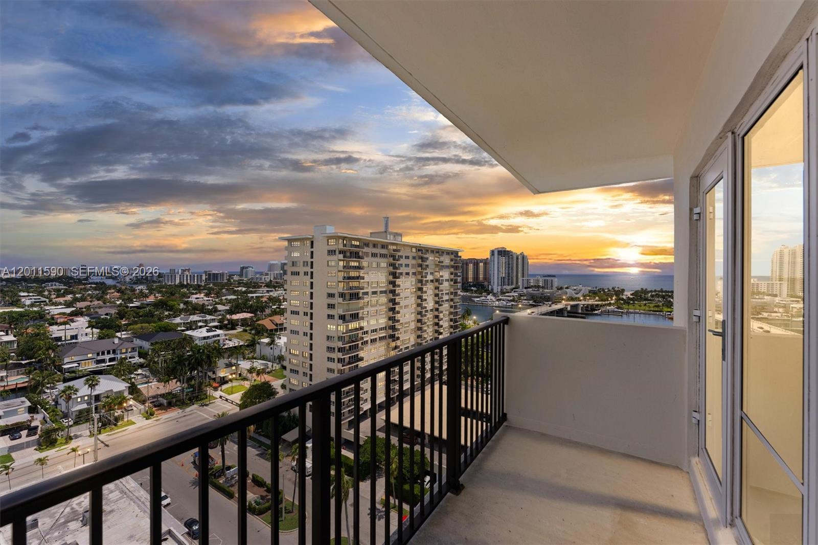 340 Sunset Dr #1810, Fort Lauderdale FL 33301