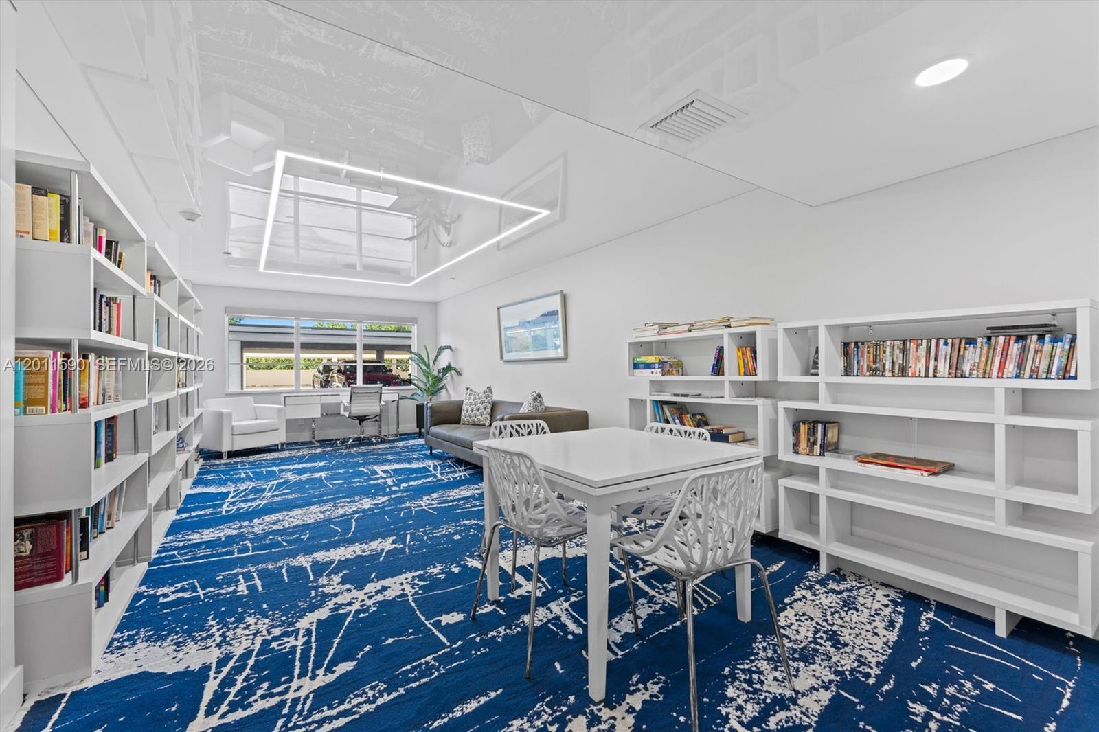 340 Sunset Dr #1810, Fort Lauderdale FL 33301