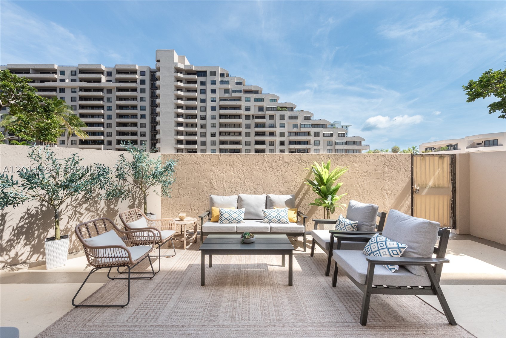 201 Crandon Blvd #138, Key Biscayne FL 33149
