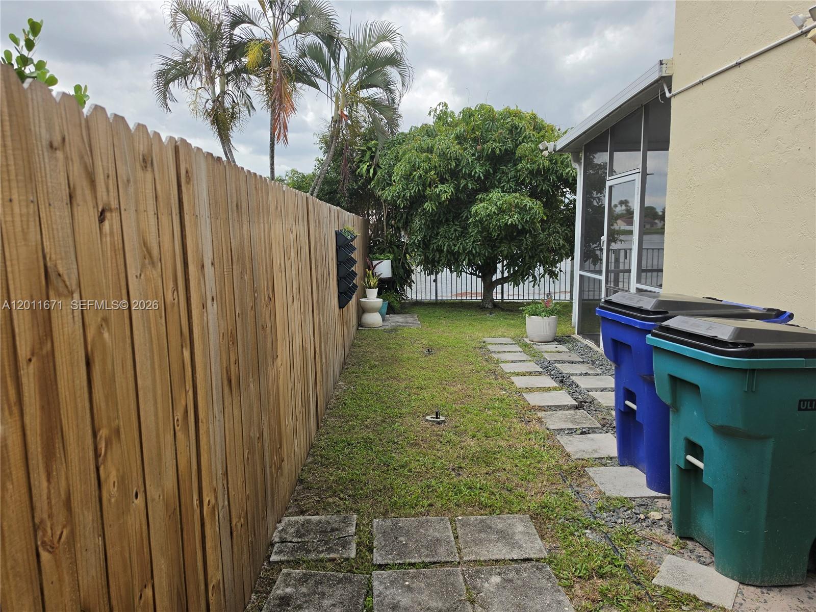 6178 Buena Vista Dr #6178, Margate FL 33063