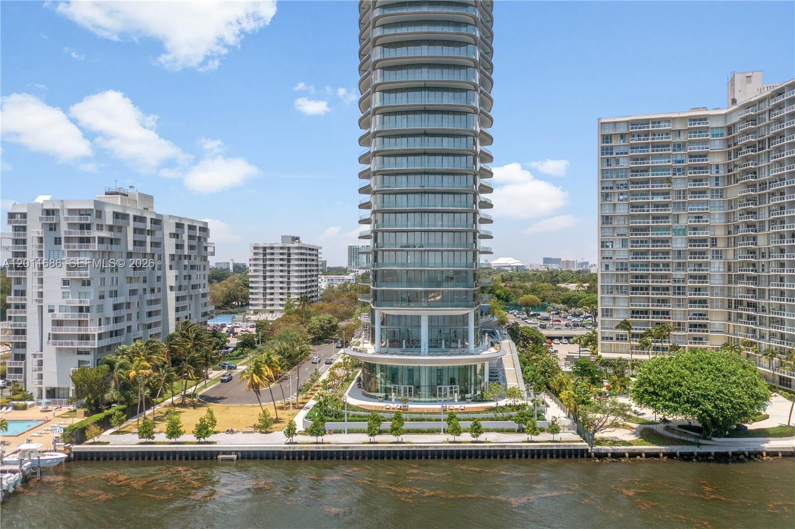 175 25 RD #3303, Miami FL 33129