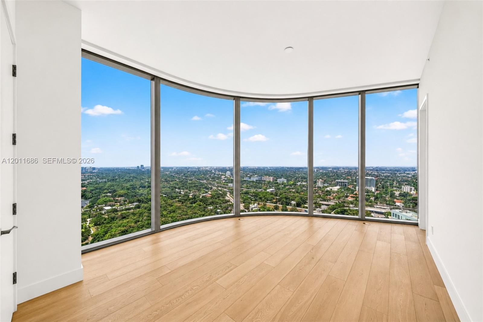 175 25 RD #3303, Miami FL 33129