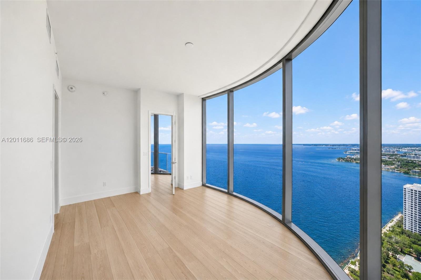 175 25 RD #3303, Miami FL 33129
