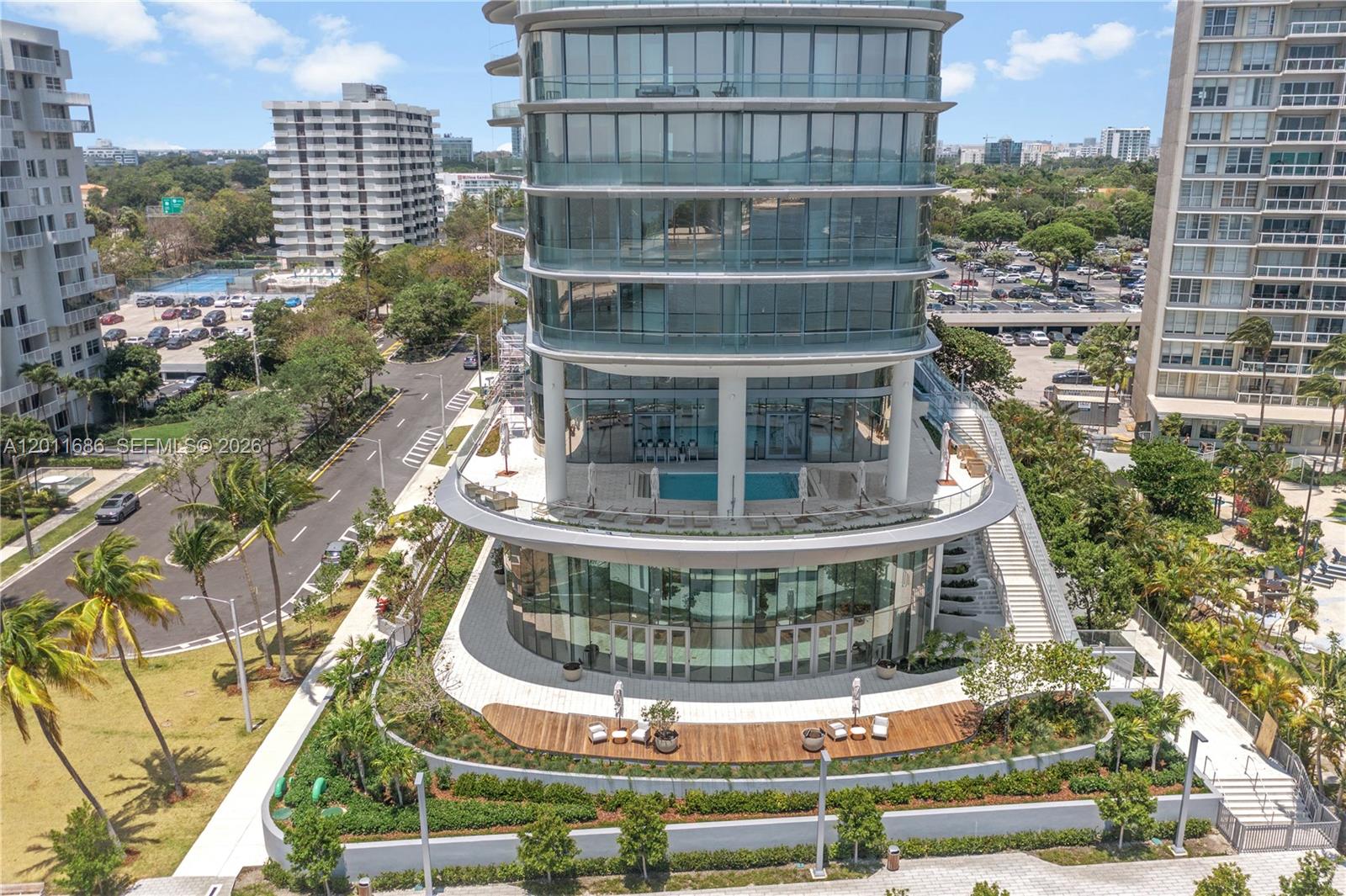 175 25 RD #3303, Miami FL 33129