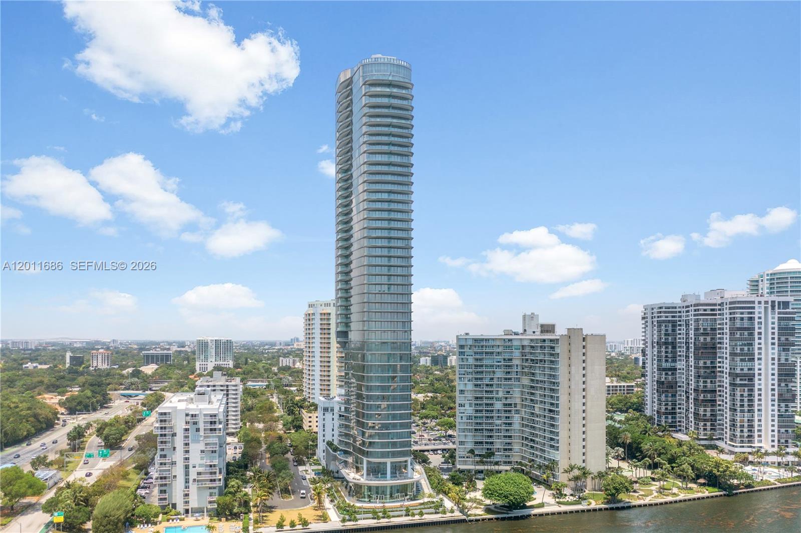 175 25 RD #3303, Miami FL 33129