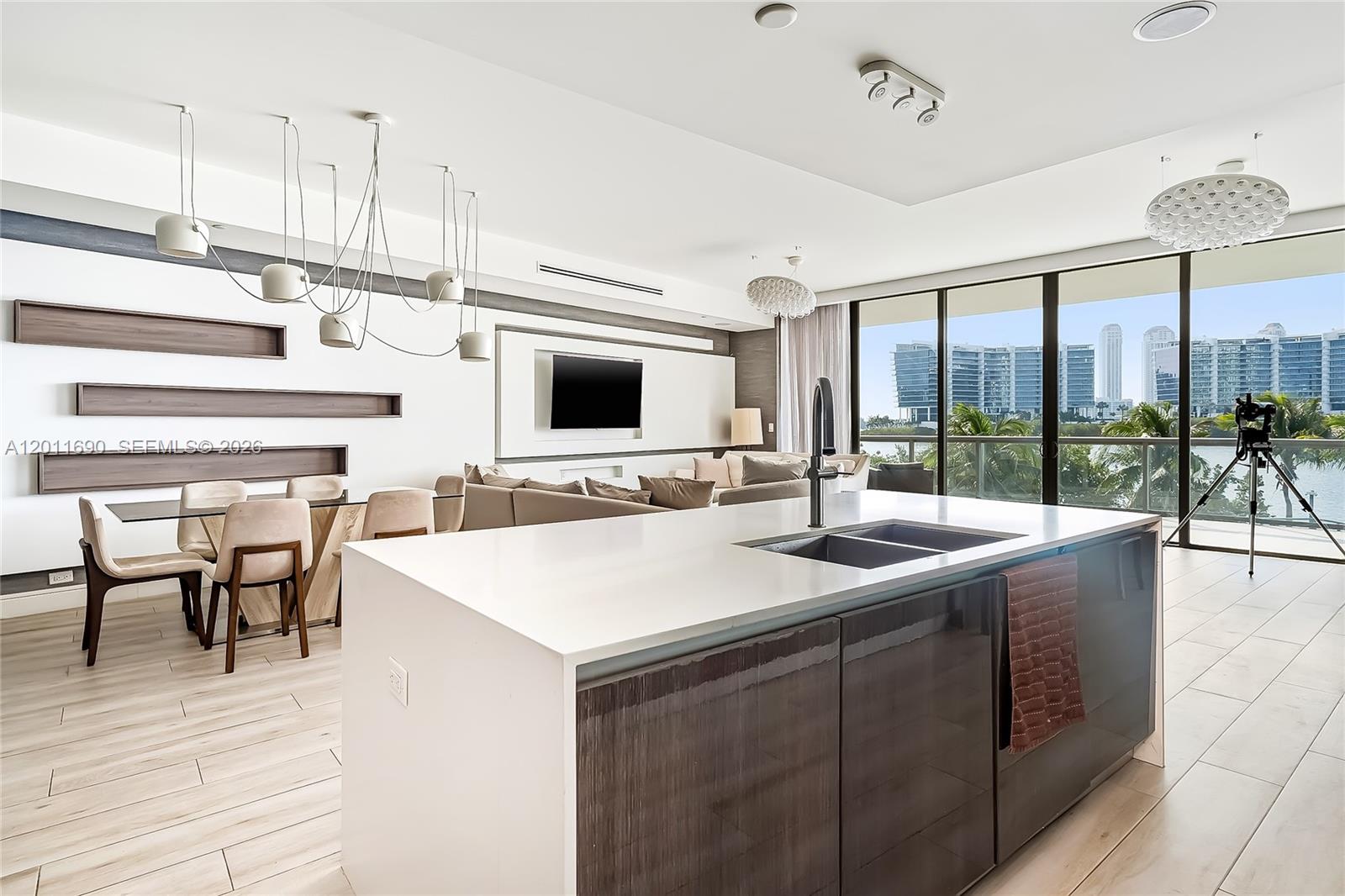 3300 NE 188th St #216, Aventura FL 33180